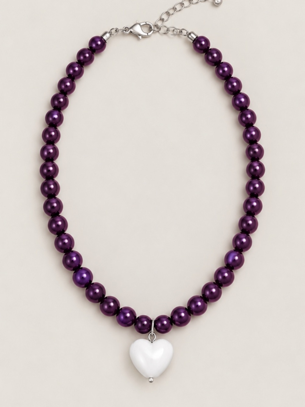 New! Purple Beaded White Heart Y2K Dopamine Necklace NWOT 4020